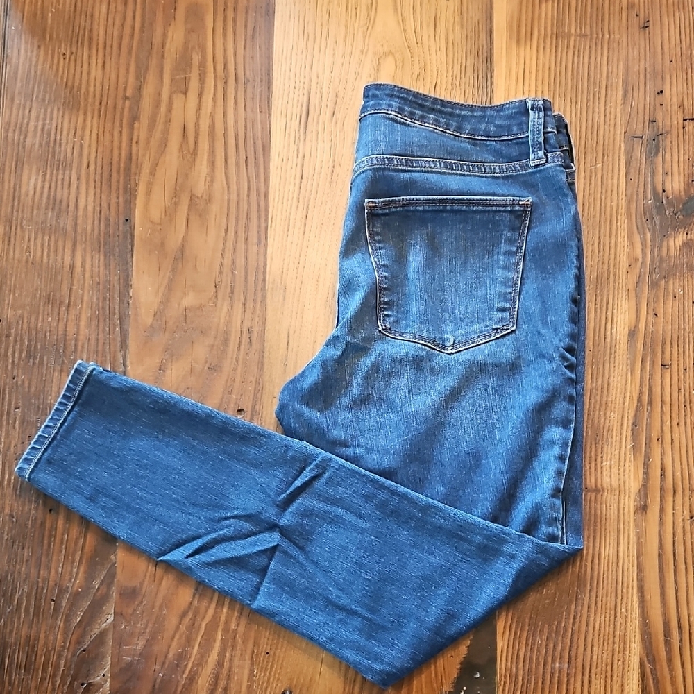 Universal Thread Women's Skinny Jeans in Blue Wash